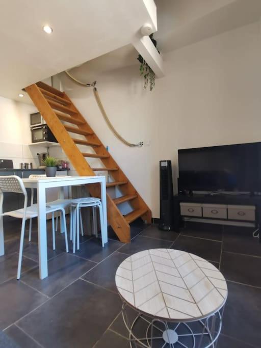 Esprit Du Sud - Appartement Cosy Proche Centre - Toulon Exterior foto